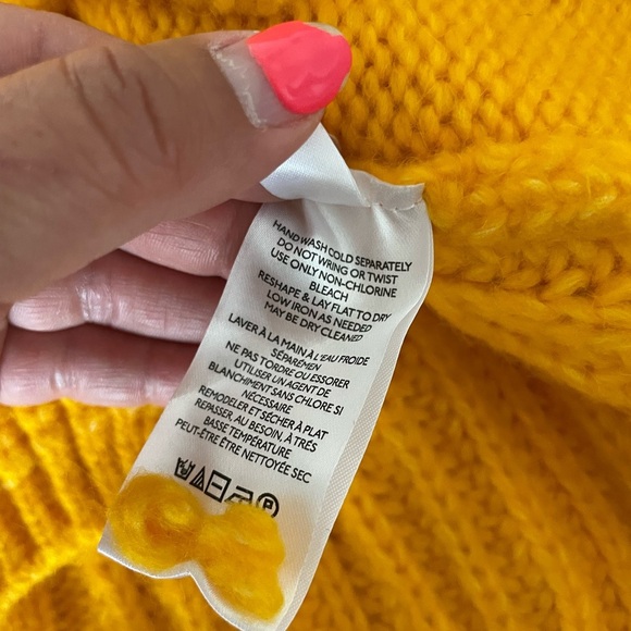 Anthropologie Yellow Gold Ramona V-Neck Cable Knit Sweater - Picture 9 of 12